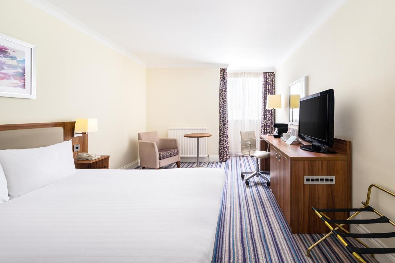 Leeds-wakefield M1 Jct40 By Ihg Hotel