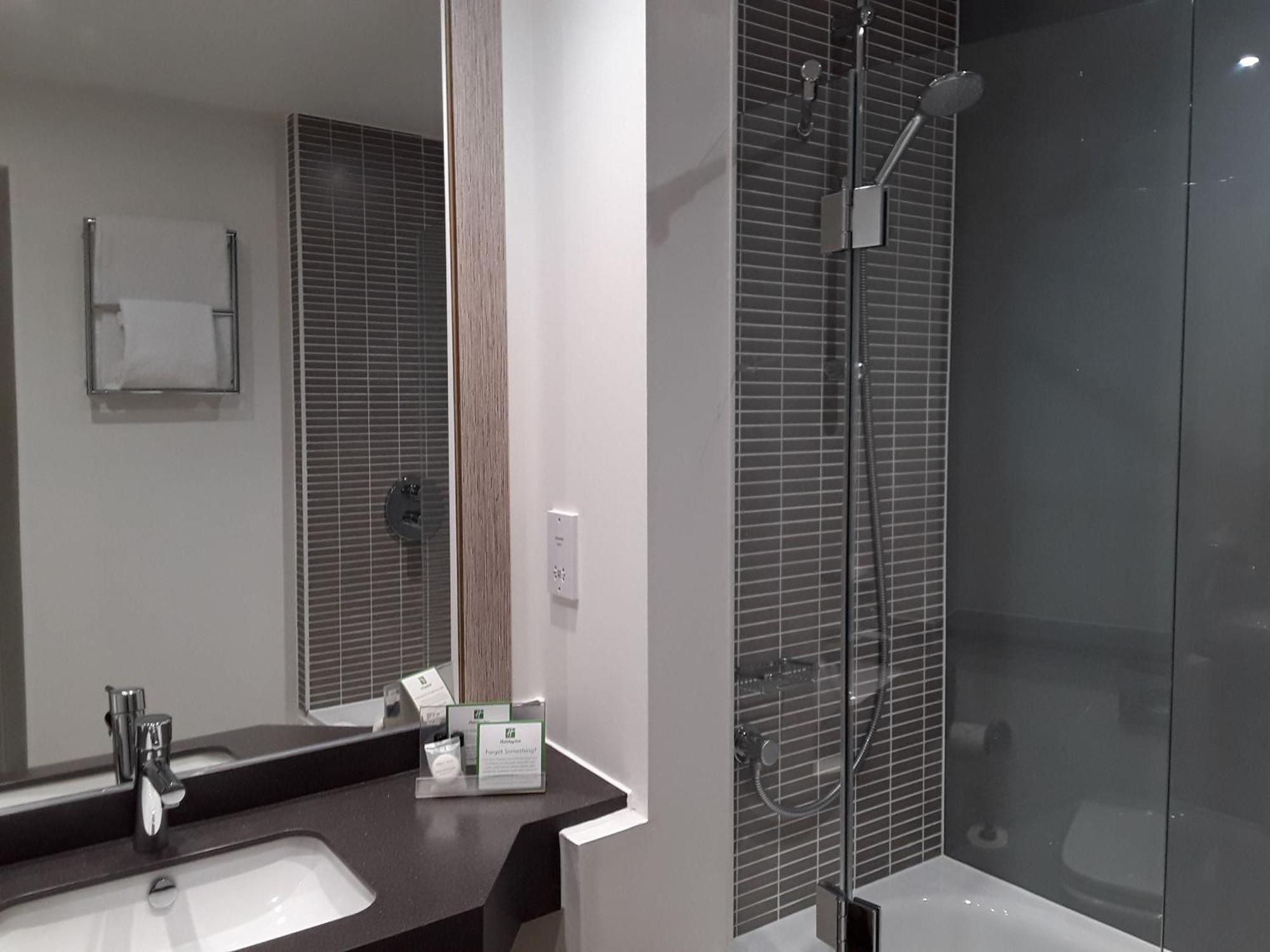Leeds-wakefield M1 Jct40 By Ihg Hotel Wakefield