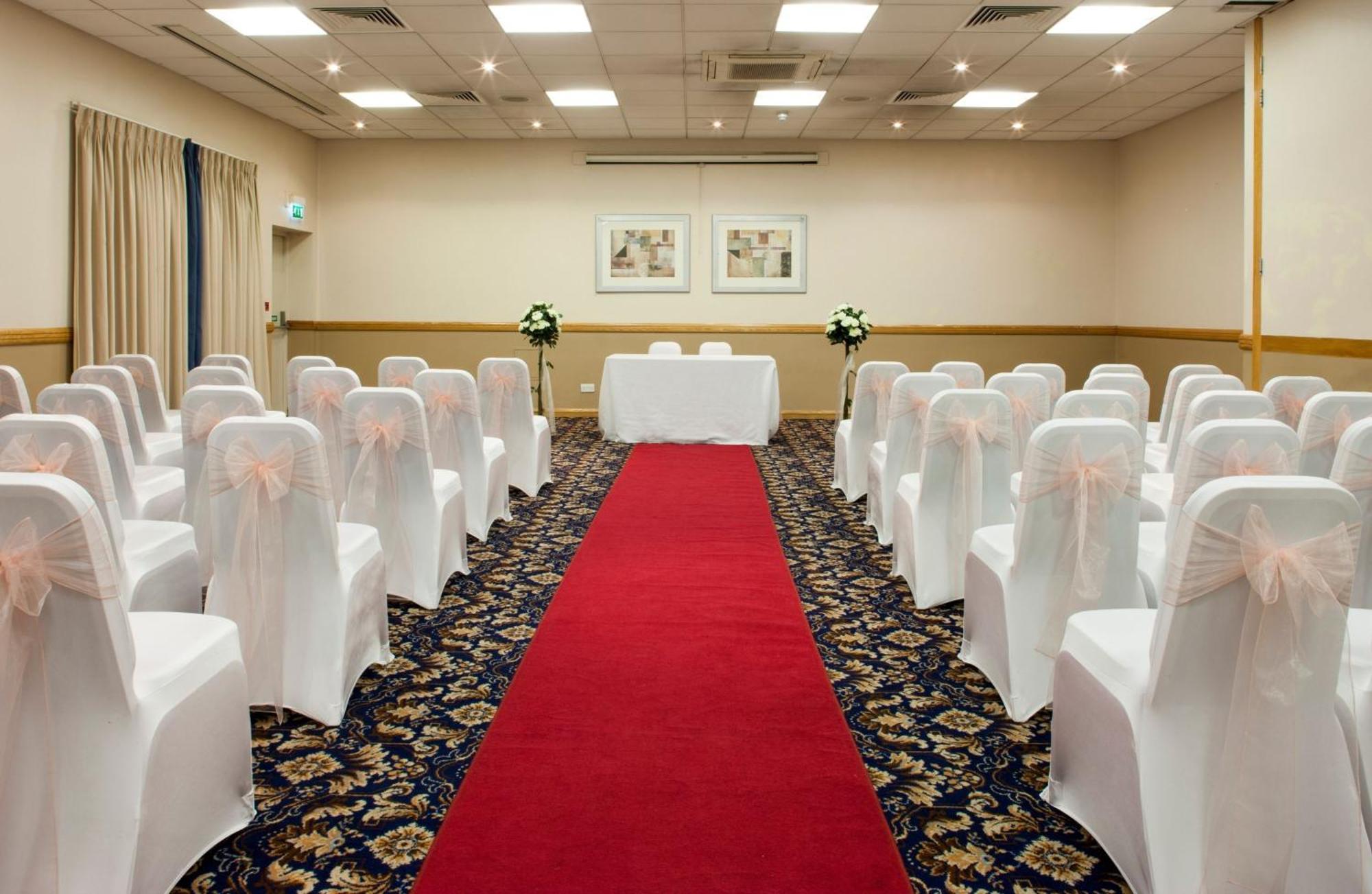 Leeds-wakefield M1 Jct40 By Ihg 4*