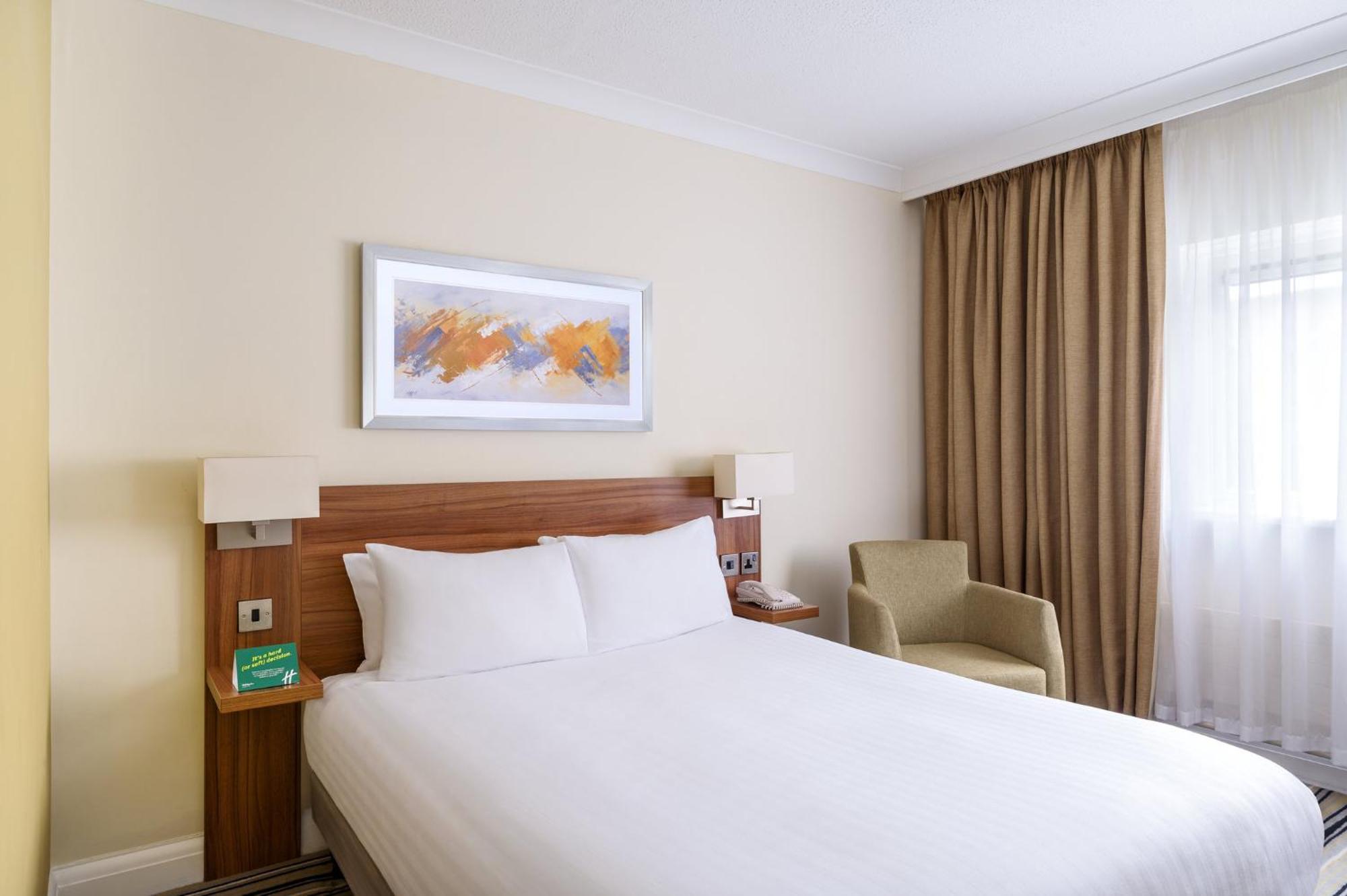Leeds-wakefield M1 Jct40 By Ihg 4*